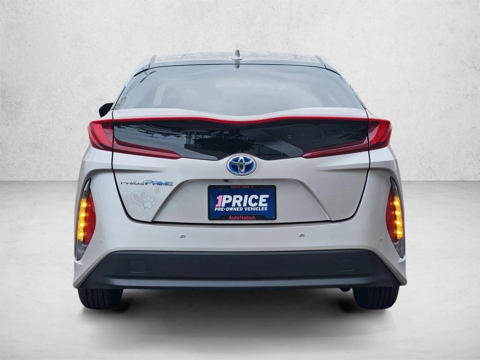 2017 Toyota Prius Prime Advanced (Natl)