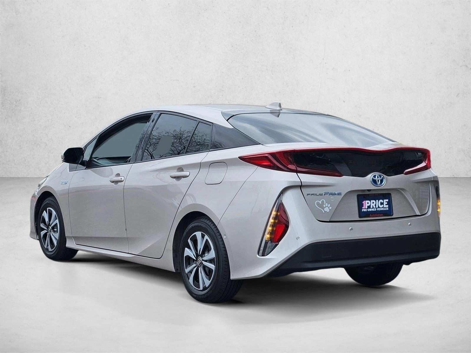 2017 Toyota Prius Prime Advanced (Natl)