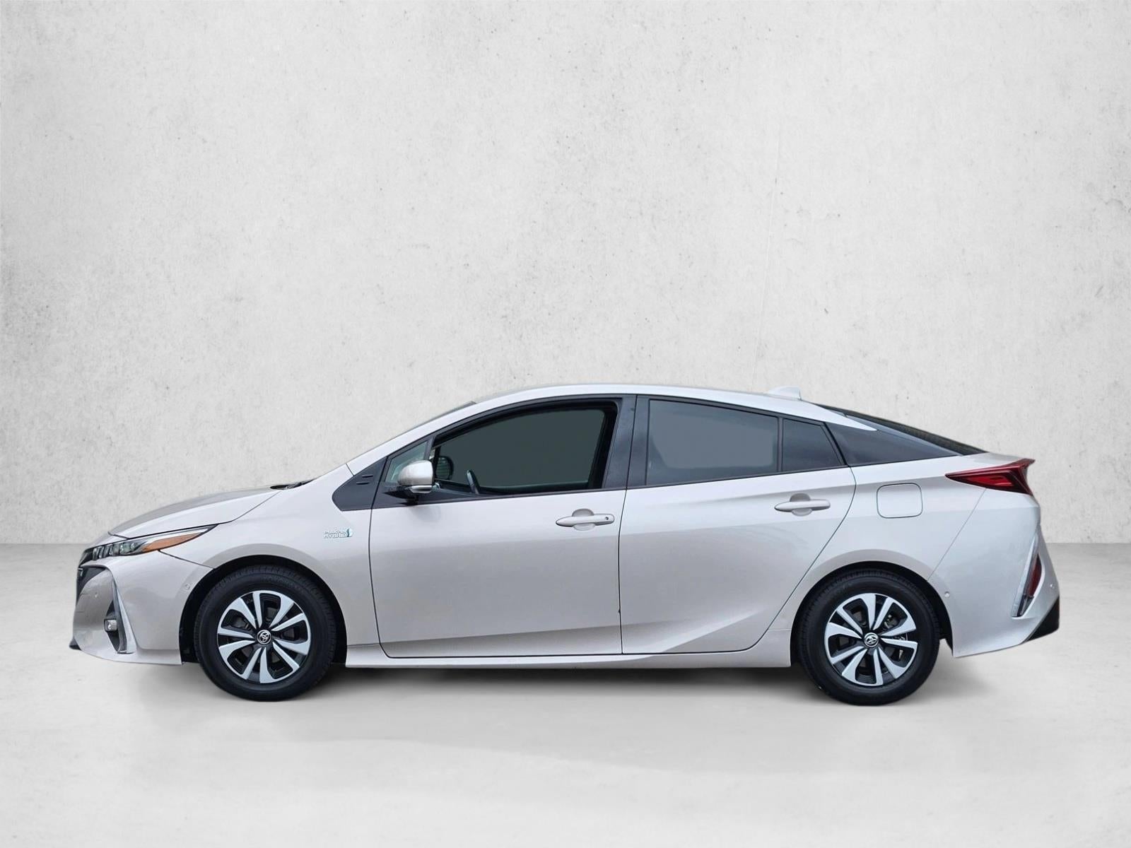 2017 Toyota Prius Prime Advanced (Natl)