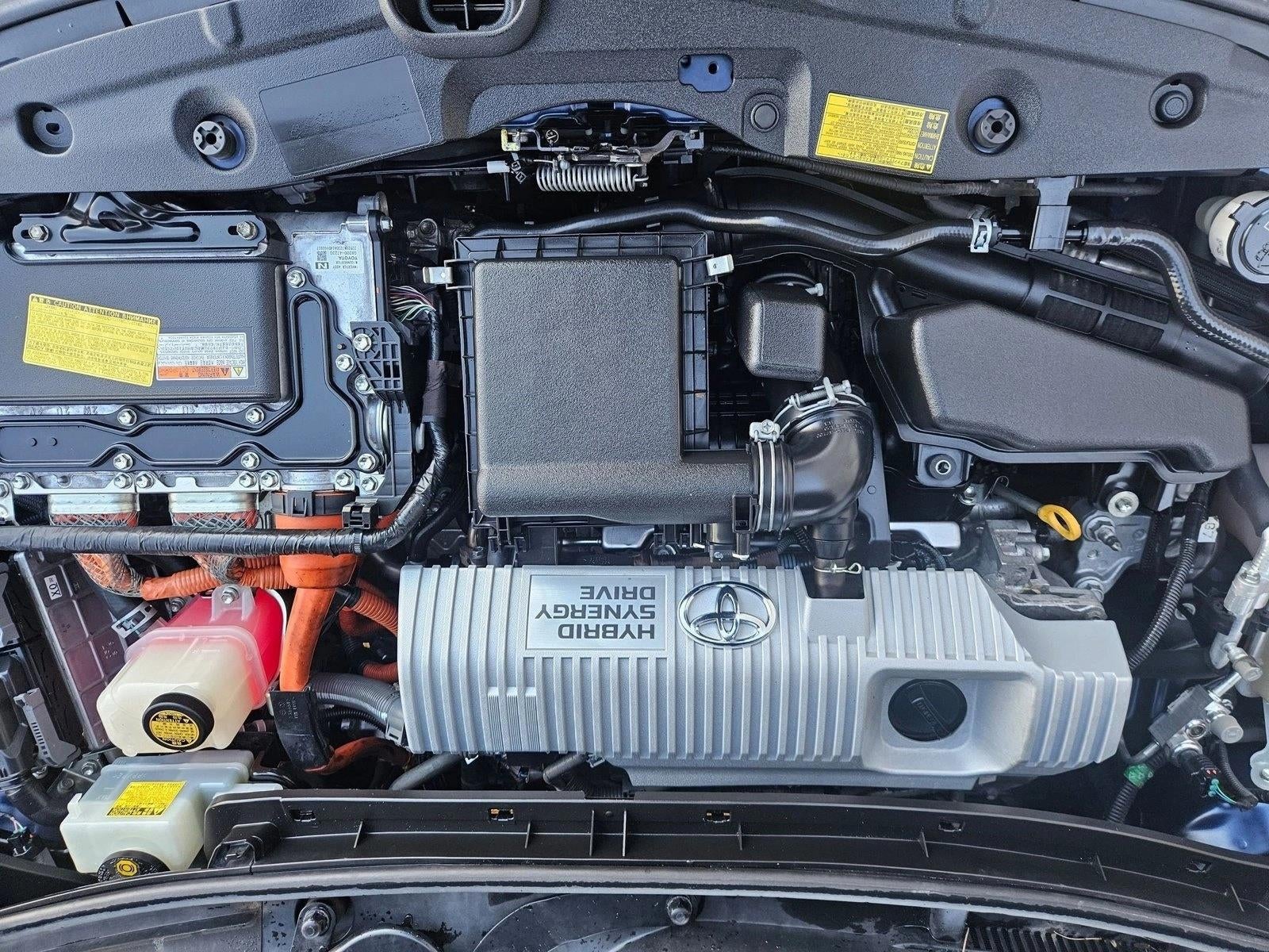 2014 Toyota Prius 5dr HB Four (Natl)