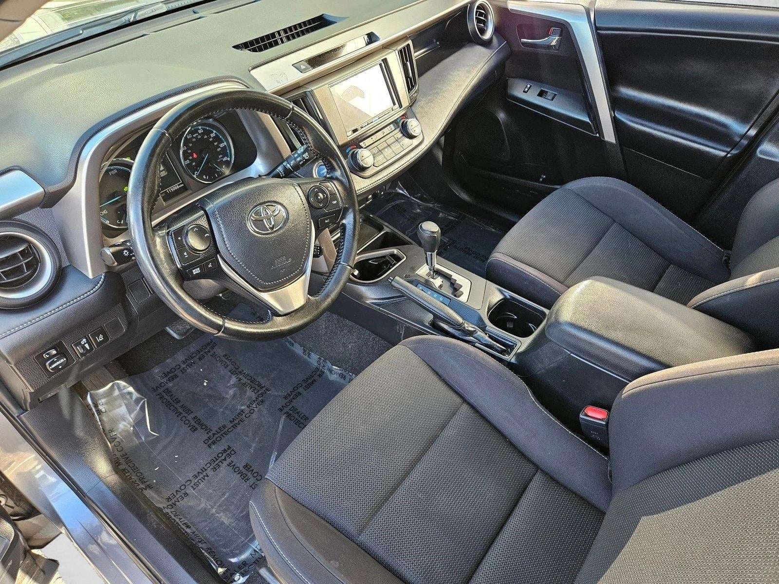 2017 Toyota RAV4 Hybrid XLE AWD (Natl)