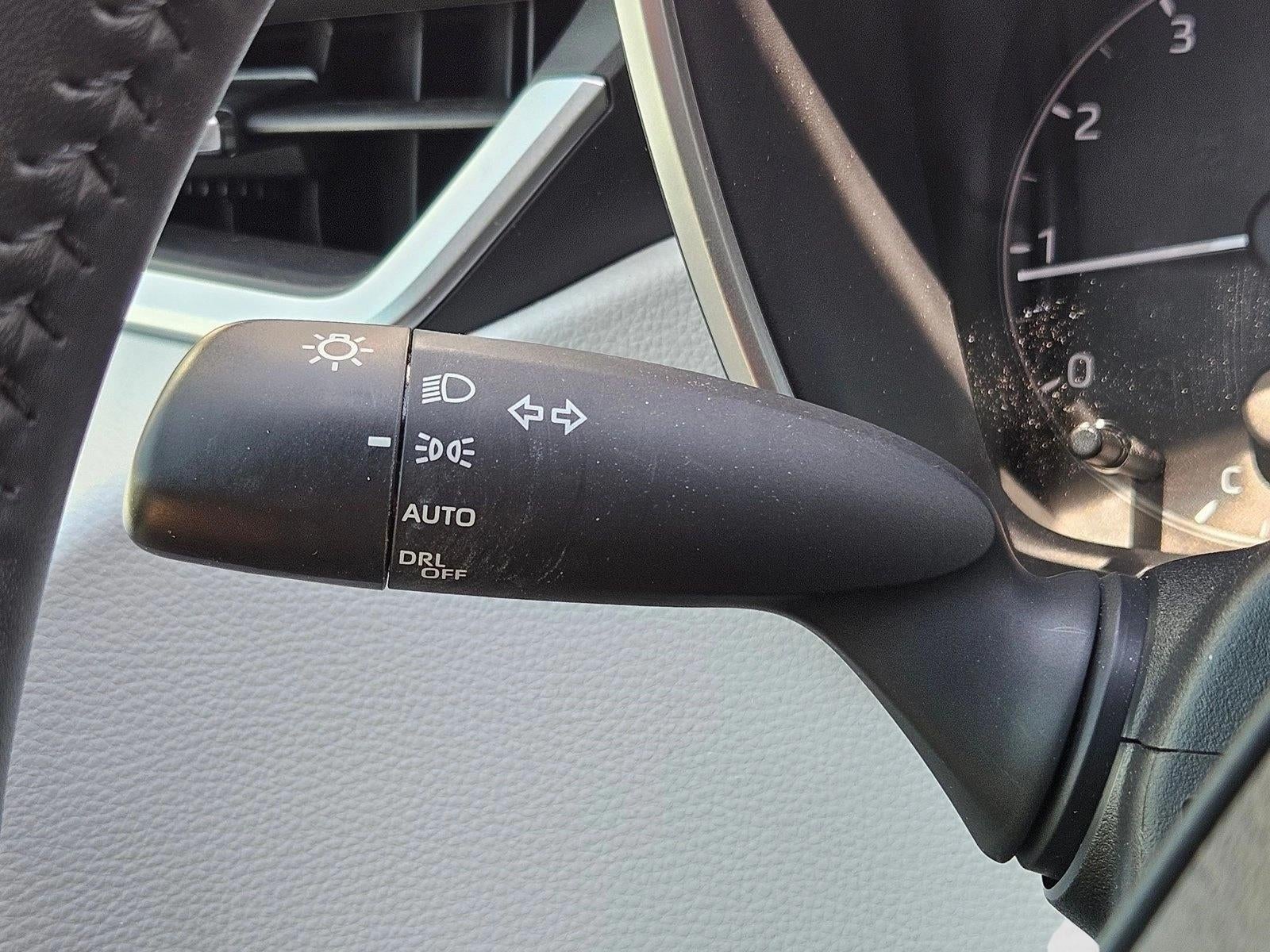 2023 Toyota Corolla Hatchback SE CVT (Natl)