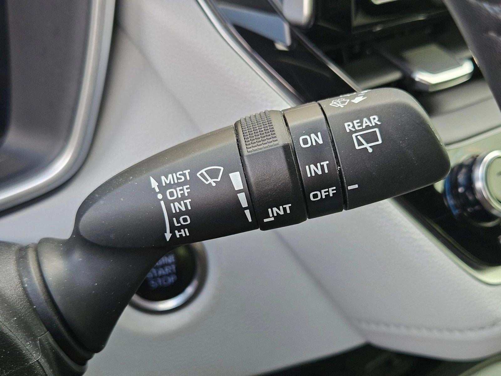 2019 Toyota Corolla Hatchback XSE CVT (Natl)