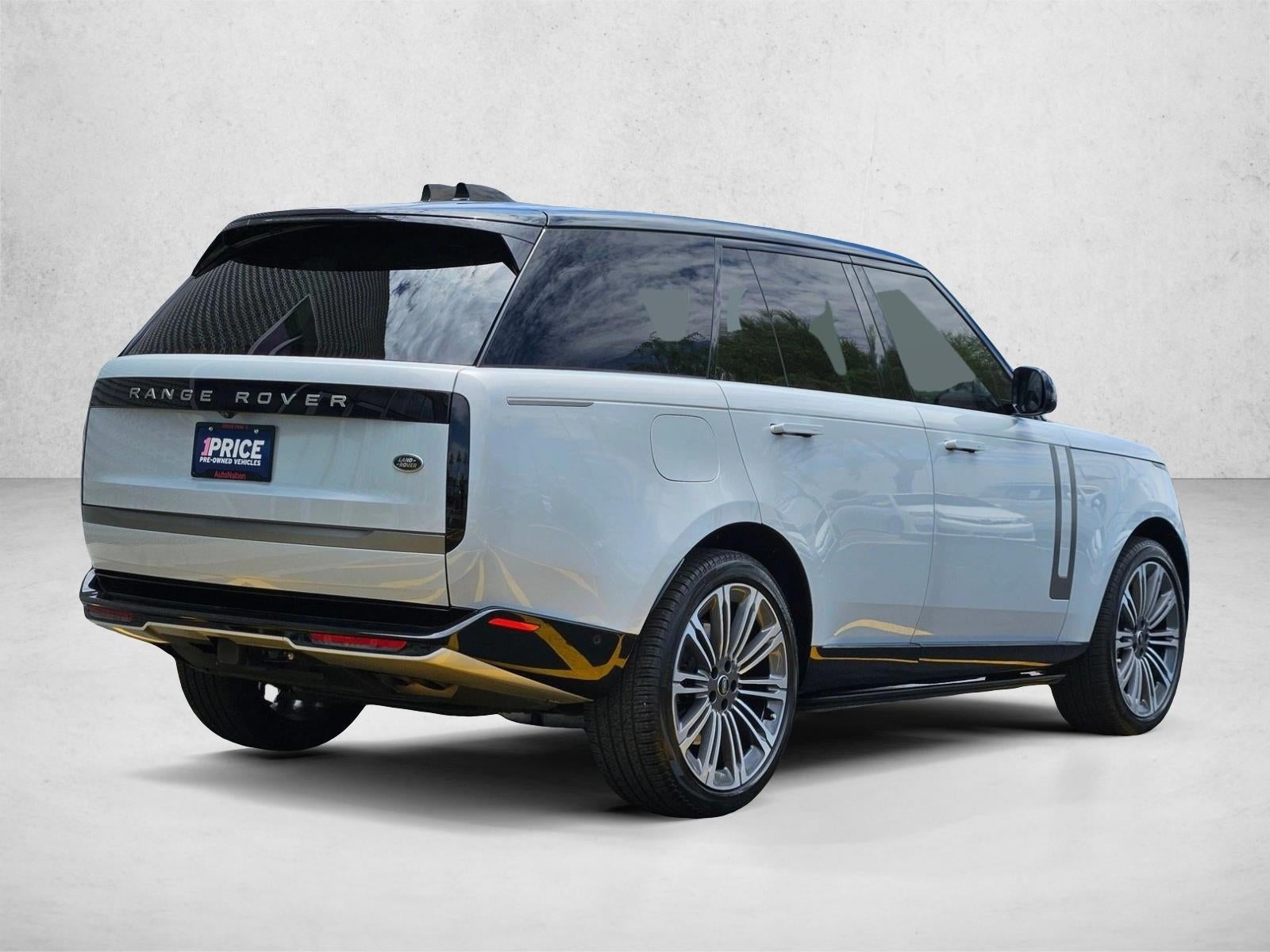 2023 Land Rover Range Rover P530 SE SWB