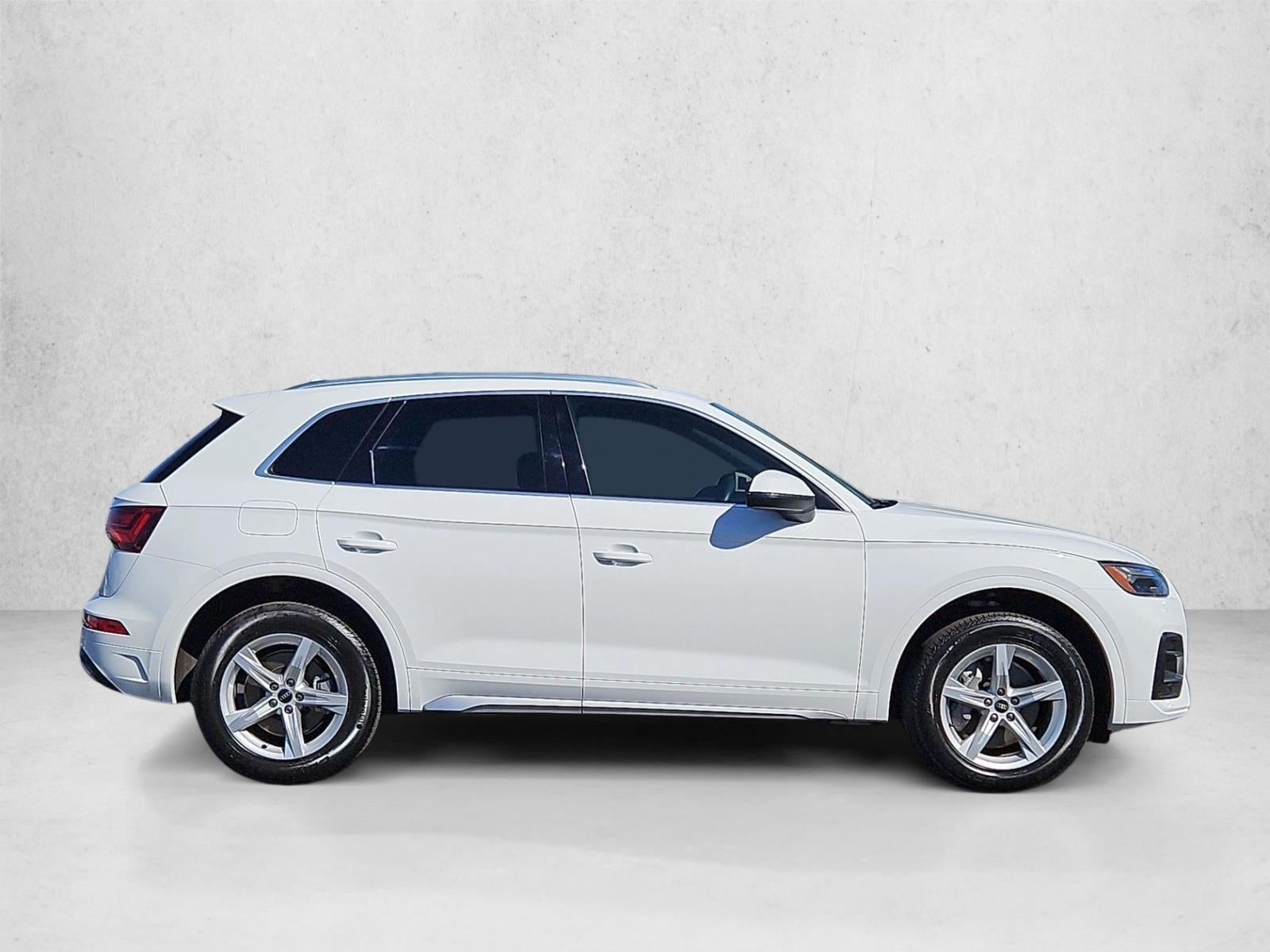 2024 Audi Q5 Premium 40 TFSI quattro