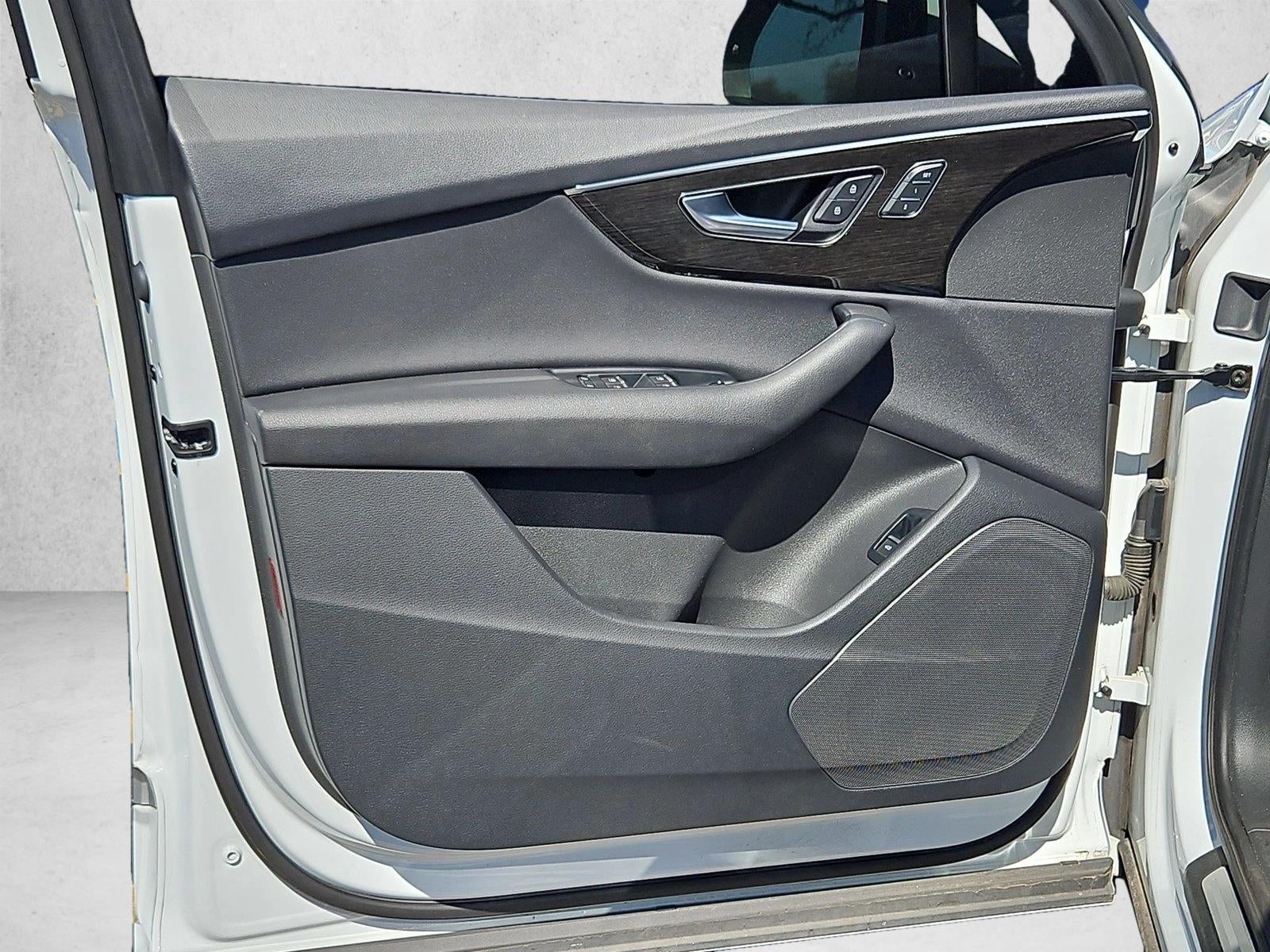 2023 Audi Q7 Premium 45 TFSI quattro