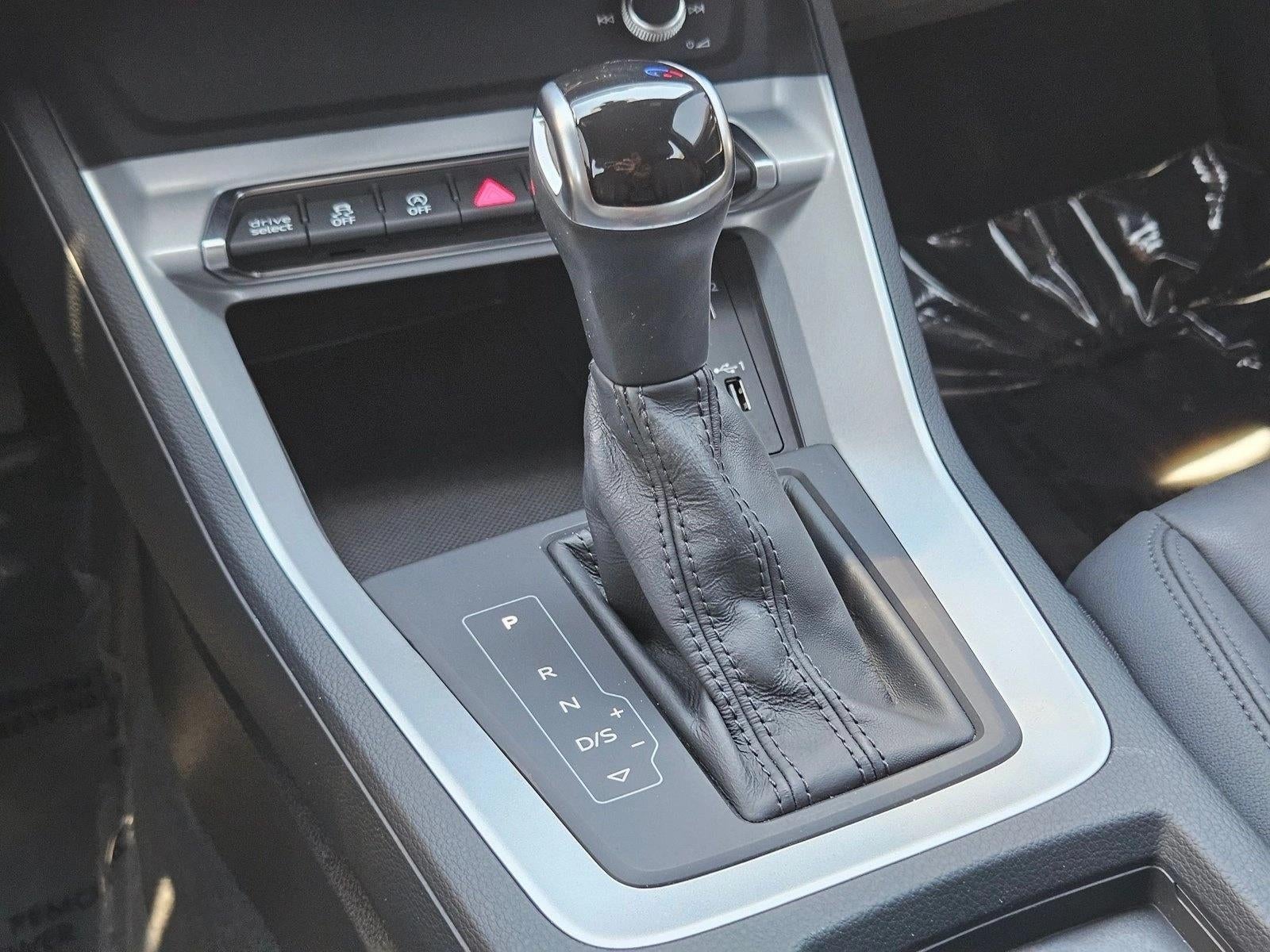 2021 Audi Q3 Premium 40 TFSI quattro