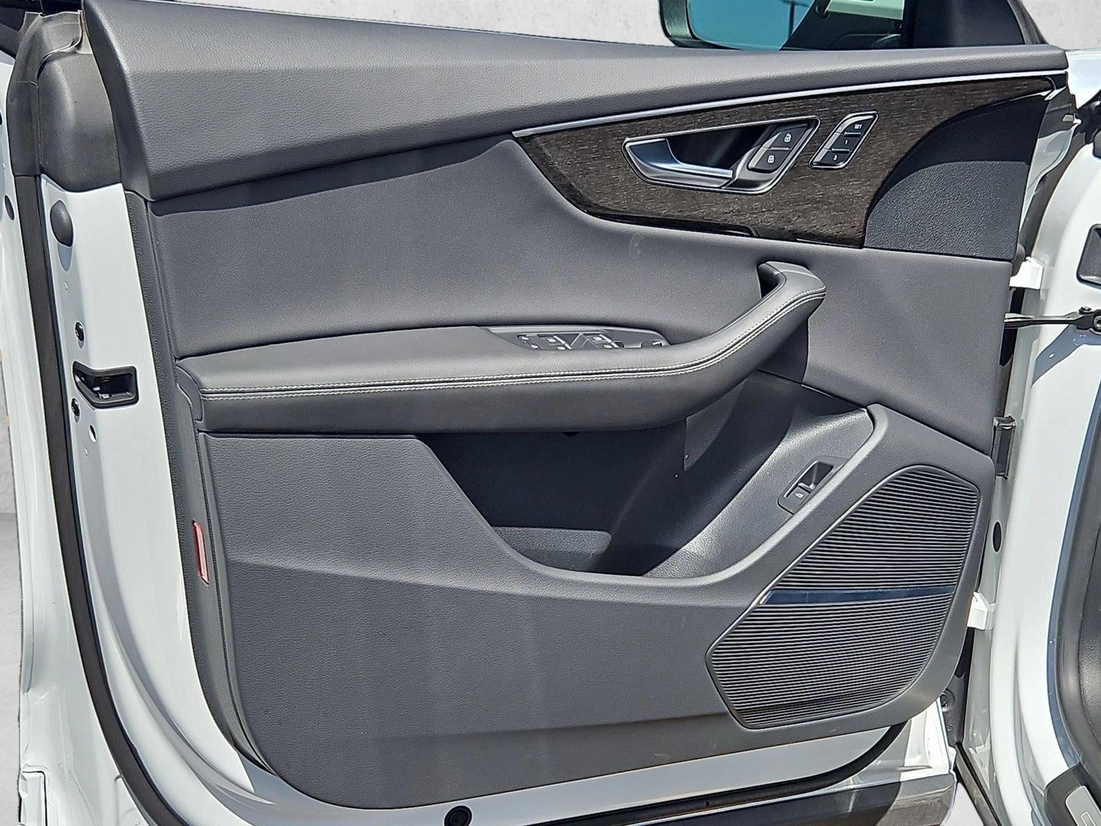 2025 Audi Q8 Premium Plus 55 TFSI quattro