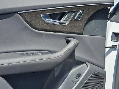 2025 Audi Q8 Premium Plus 55 TFSI quattro