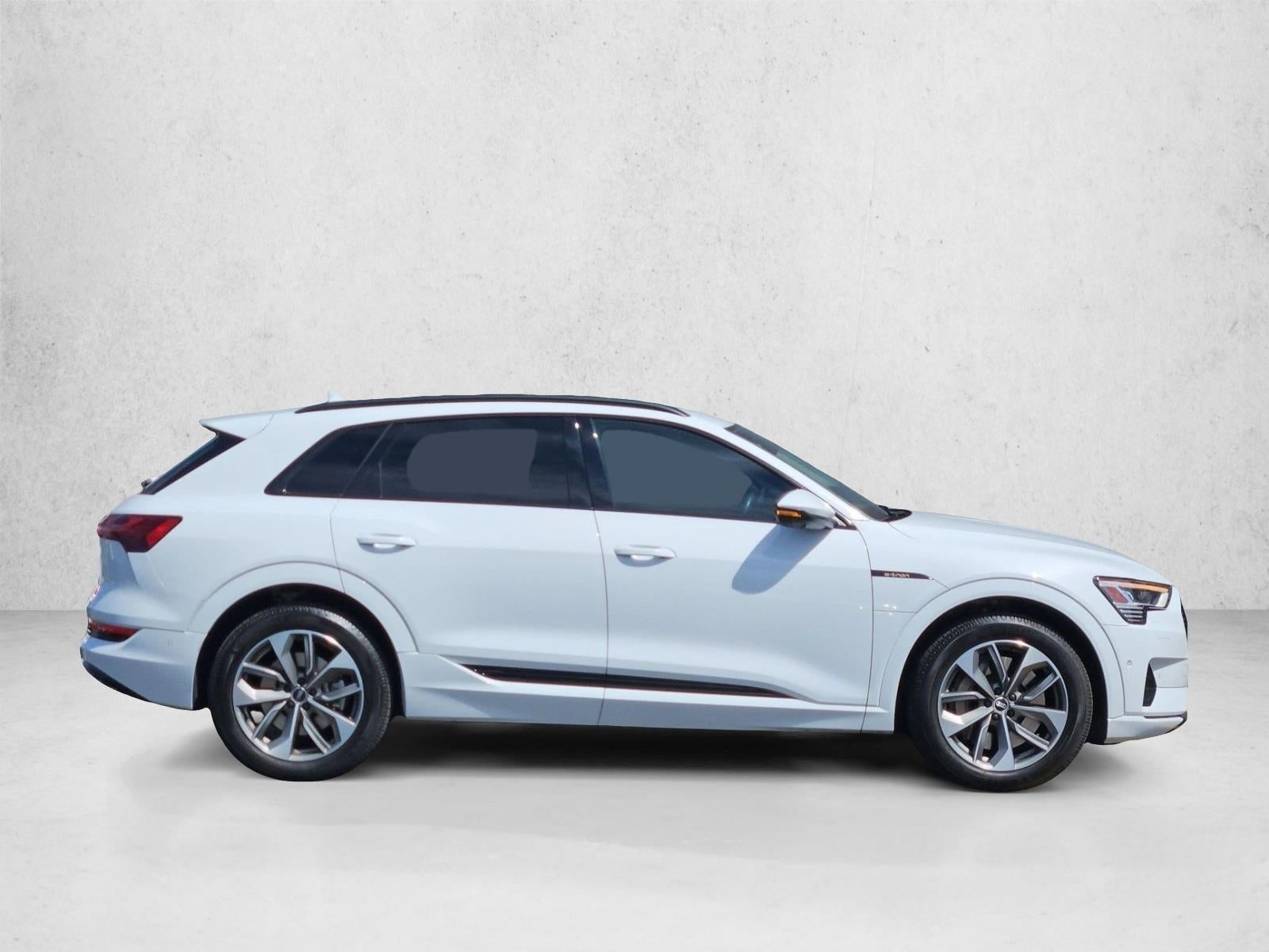 2021 Audi e-tron Premium Plus quattro