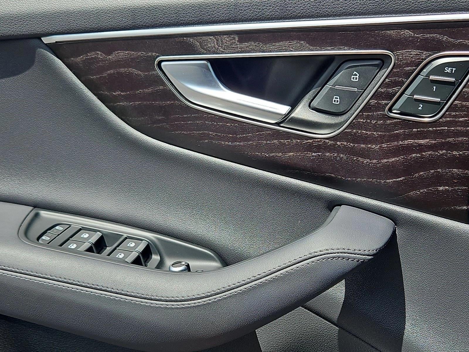 2023 Audi Q7 Premium Plus 45 TFSI quattro