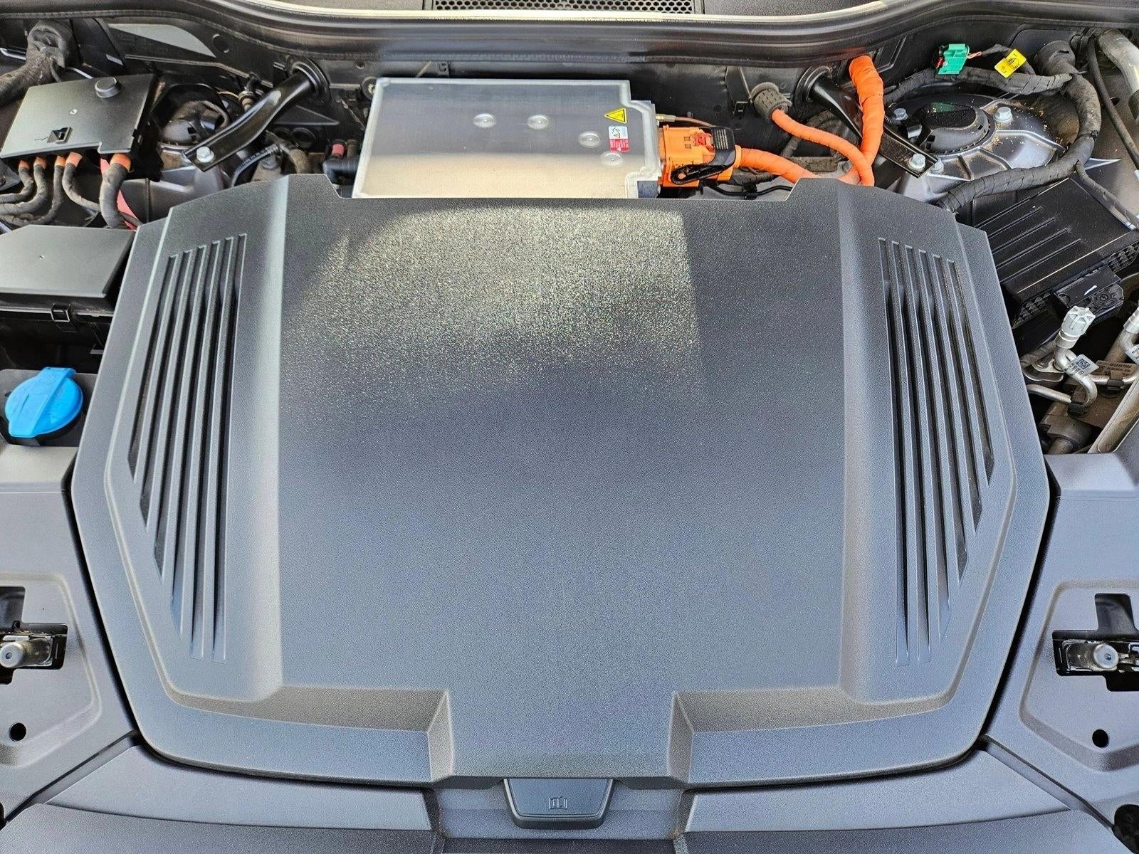 2019 Audi e-tron Prestige quattro