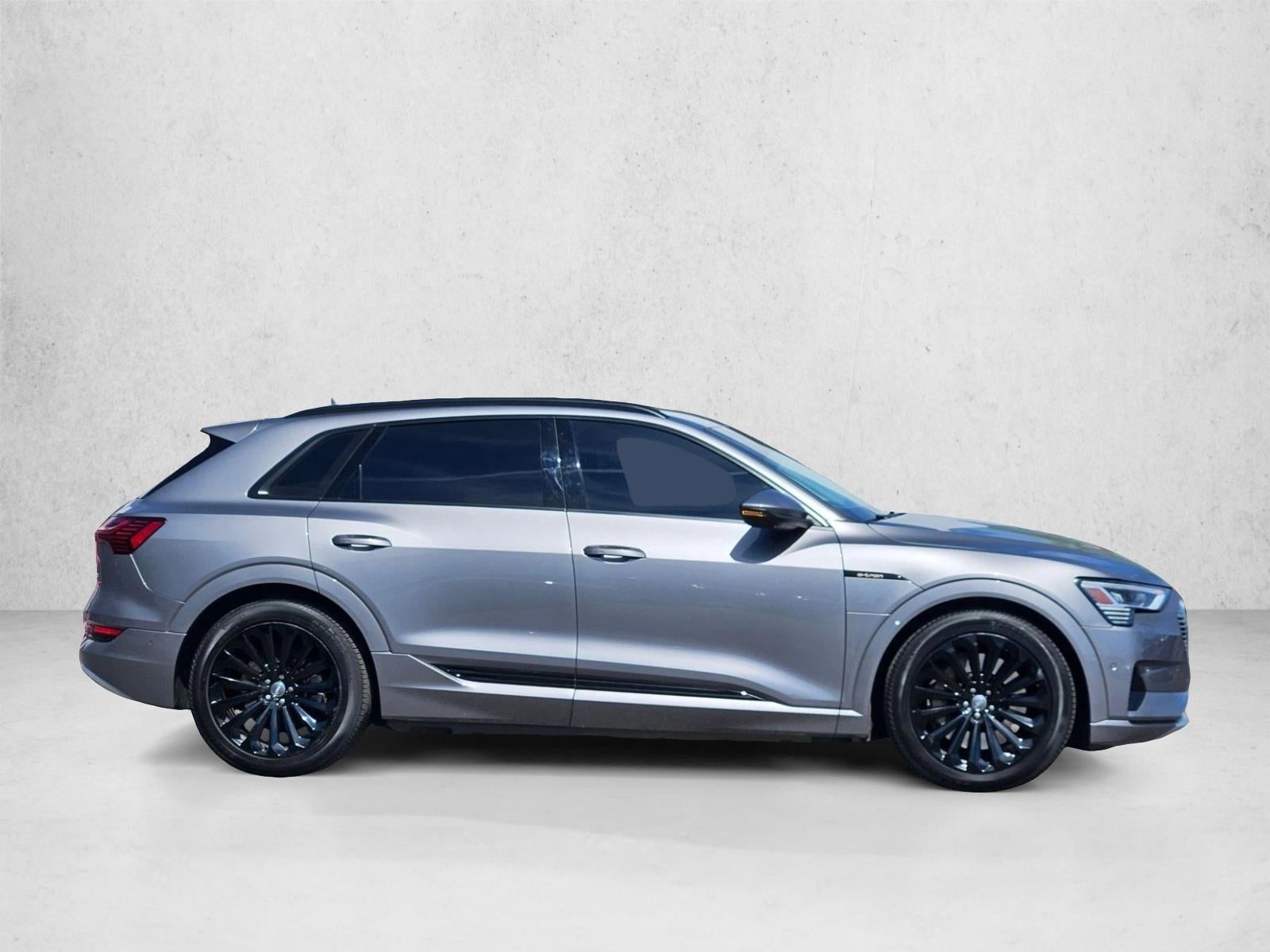 2019 Audi e-tron Prestige quattro