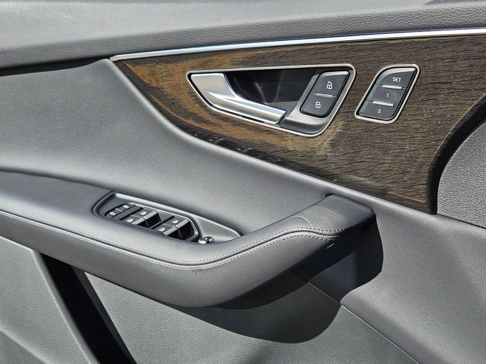 2023 Audi Q7 Prestige 55 TFSI quattro