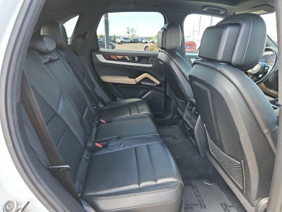 2024 Porsche Cayenne AWD