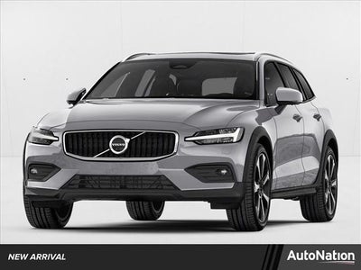 2026 Volvo V60 Cross Country B5 AWD Plus